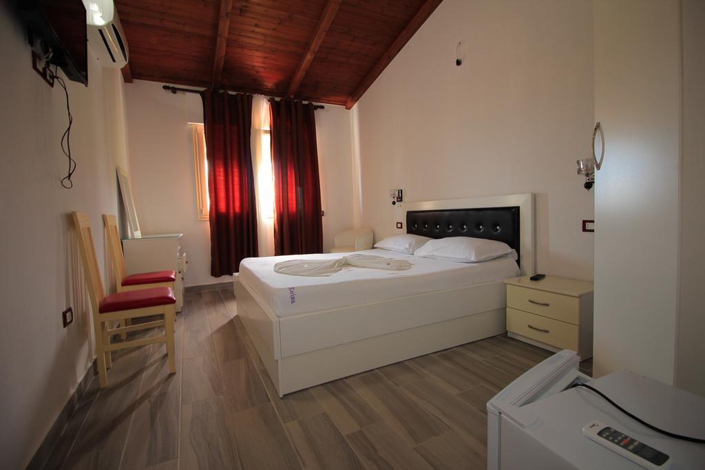 Hotel Keisa Dhërmi Exterior foto