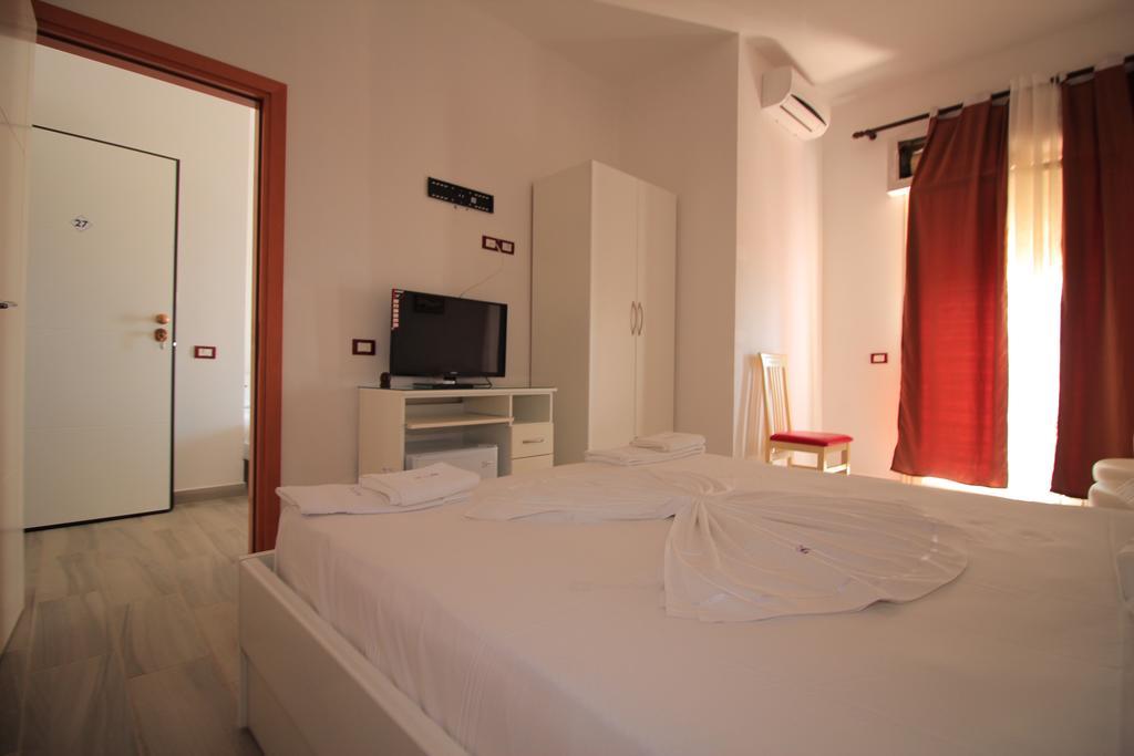 Hotel Keisa Dhërmi Exterior foto